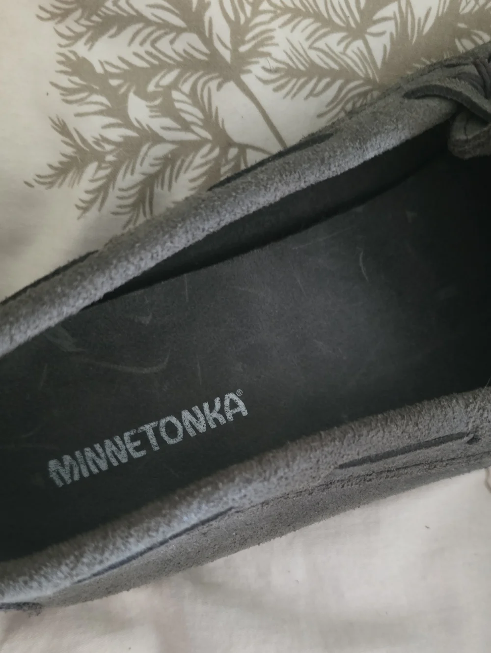 Minnetonka Grey Suede Slipper Size 10